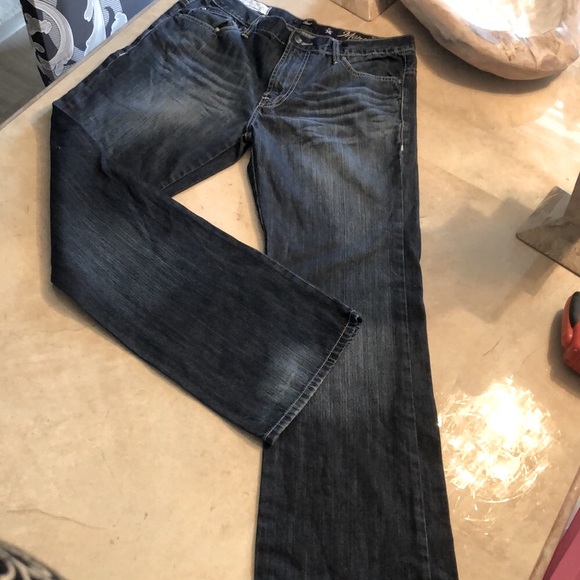 Marc Ecko Other - Marc Ecko men's jeans size 36. Birds on pockets. Great washed out look